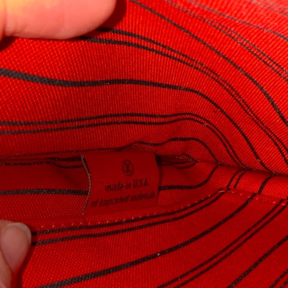 Authentic Louis Vuitton Damier Neverfull GM Pochette Cherry interior - Picture 7 of 12